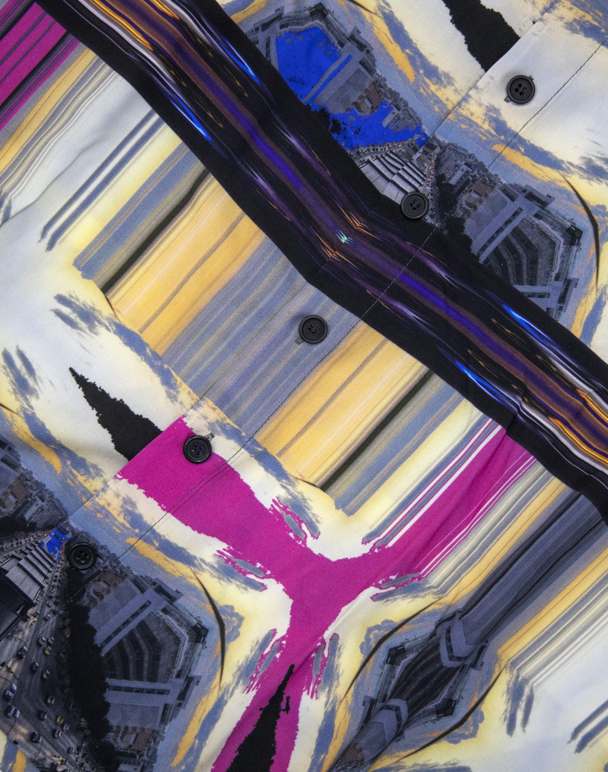 Long shirt in Luminous print - Image 3